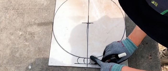 Wie man aus einem Stück Edelstahl eine Camping-Bratpfanne herstellt