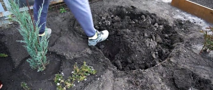 Paano gumawa ng isang garden pond nang mura sa loob ng ilang araw