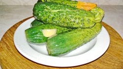 Instant lightly salted cucumber - ang pinakamadaling paraan ng pag-atsara