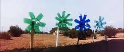 Comment fabriquer un moulin à vent de jardin à partir d'une bouteille en plastique