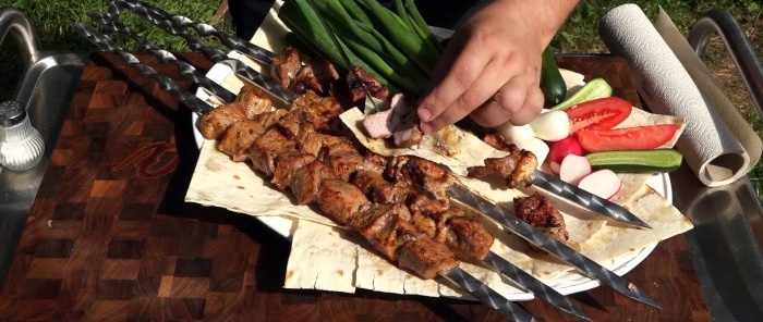 Den saftigste kebab i kogende vand er en hemmelighed fra en uzbeker, der kan sin sag
