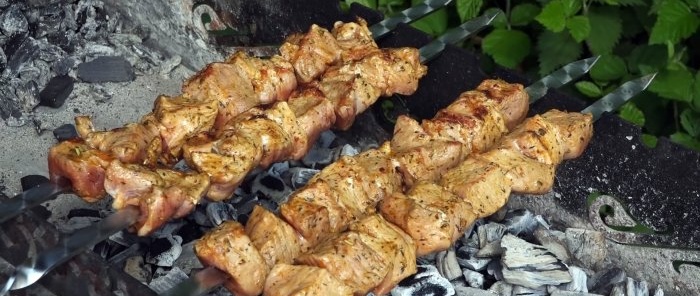 The juiciest kebab in boiling water is a secret from an Uzbek who knows his business