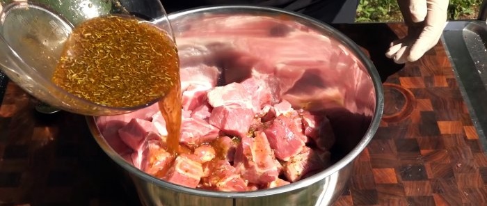 Den saftigaste kebaben i kokande vatten är en hemlighet från en uzbek som kan sin sak