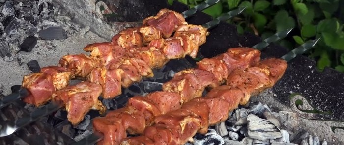 The juiciest kebab in boiling water is a secret from an Uzbek who knows his business
