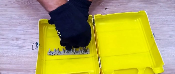 Cómo hacer una práctica caja de herramientas con un bote