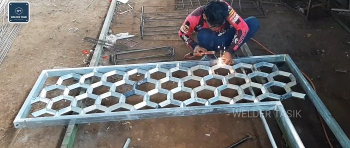 Paano magwelding ng magandang honeycomb partition mula sa isang profile pipe