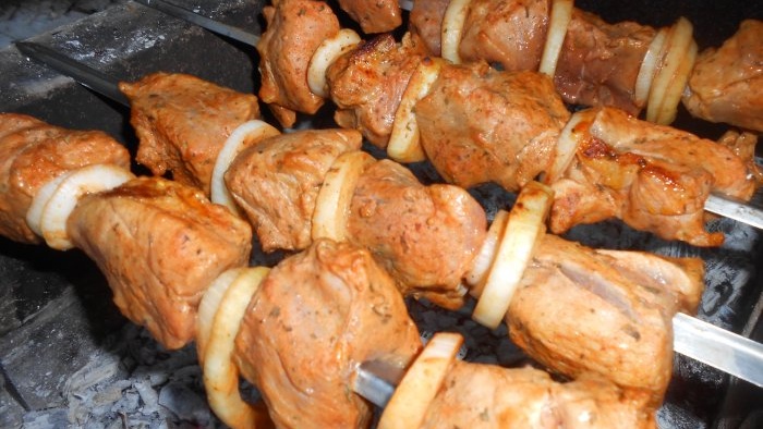 ¿Has probado a marinar shish kebab en agua mineral? Lo recomiendo sinceramente