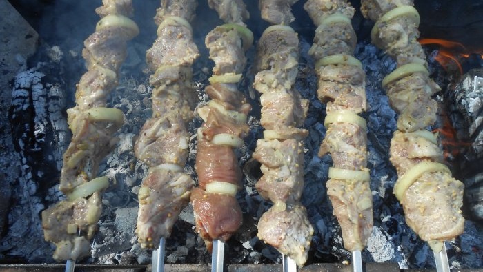 ¿Has probado a marinar shish kebab en agua mineral? Lo recomiendo sinceramente
