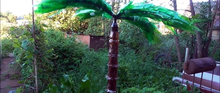 Cách làm cây cọ đẹp cho sân vườn từ chai PET
