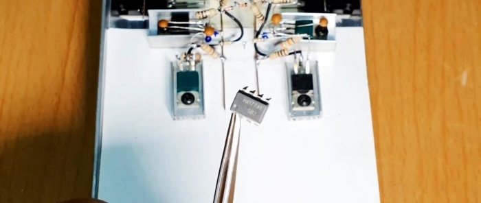 500 W-os erősítő összeszerelése tranzisztorok segítségével felületre szereléshez