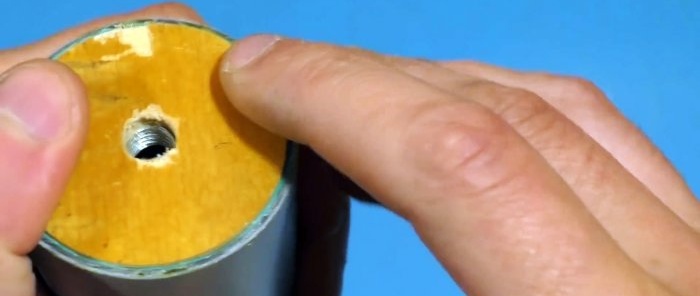 Hur man gör en monteringspistol från en bit PVC-rör