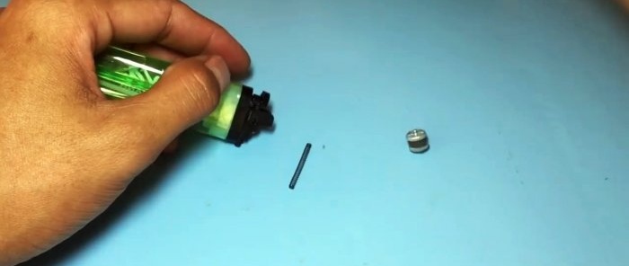 Hvordan koble en lighter til en gassbrenner når det ikke er noen sylinder