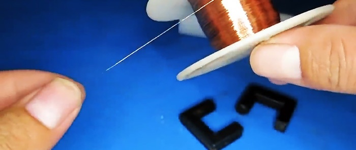 Hoe een eenvoudige 40 kV-hoogspanningsomvormer met één transistor in elkaar te zetten