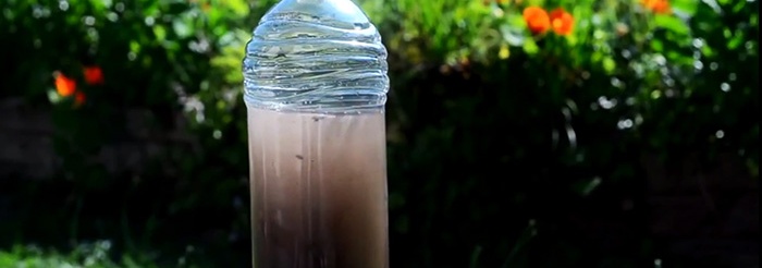 How to use bottles to purify cloudy water until crystal clear