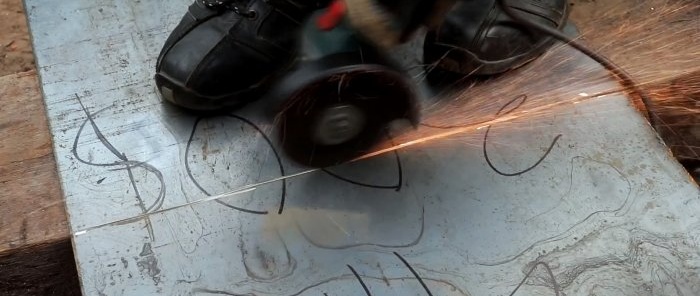 كيفية صنع آلة تقطيع متقاطعة من دراجة قديمة وطاحونة زاوية