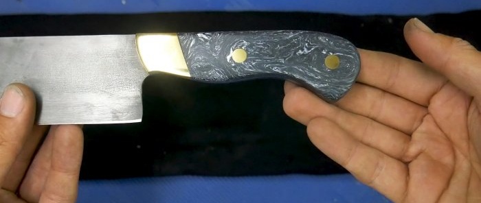 Comment fabriquer un manche de couteau très cool à partir de déchets plastiques