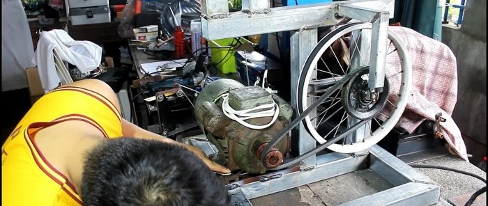 Com fer una serra de cinta amb rodes de bicicleta