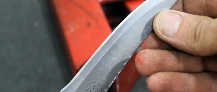 Nyní je vhodné brousit nože, jak vyrobit jednoduché ostřící zařízení