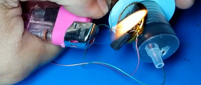 Hvordan lage en lommelykt med en generator fra en sprøyte