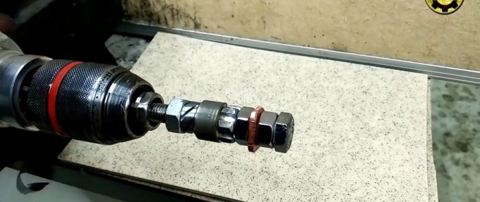 How to make a very cool keychain from ordinary nuts without a lathe