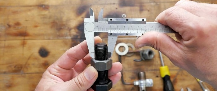 4 utili strumenti per bulloni e dadi per elettricisti e idraulici