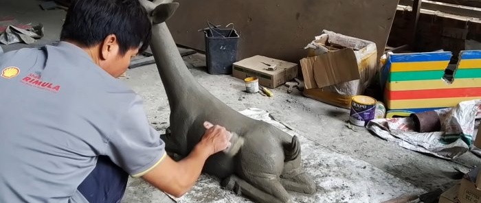 Comment faire une magnifique figurine de jardin en béton ordinaire