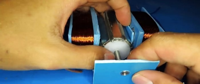 Come realizzare un semplice generatore da 220 V con le tue mani