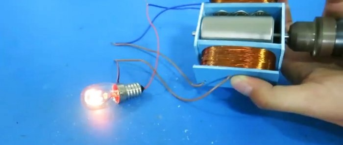 كيفية صنع مولد 220 فولت بسيط بيديك