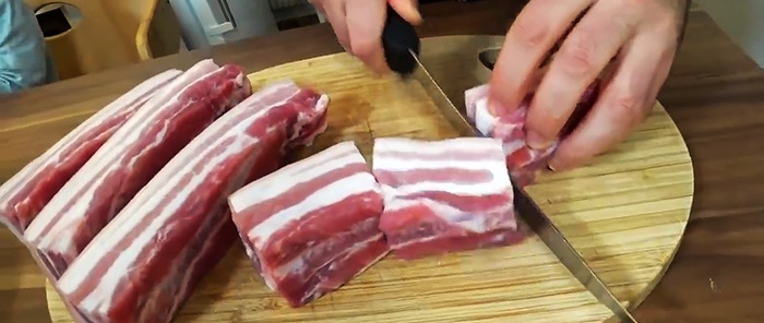 Svinjska mast u salamuri ima jedinstven okus poznat iz djetinjstva