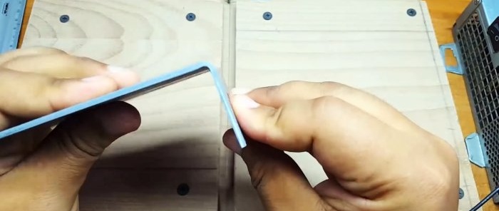 كيفية صنع علبة الالكترونيات من الأنابيب البلاستيكية