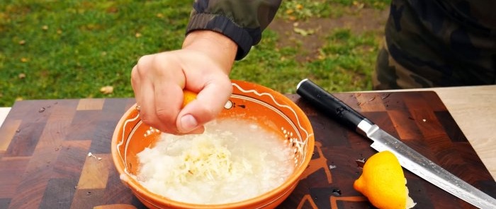 Cómo hornear 5 kg de carne en un hoyo en una sola pieza.