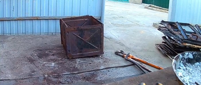 Bạn có thể kiếm được bao nhiêu bằng cách tháo rời một bếp gas cũ để lấy sắt vụn?