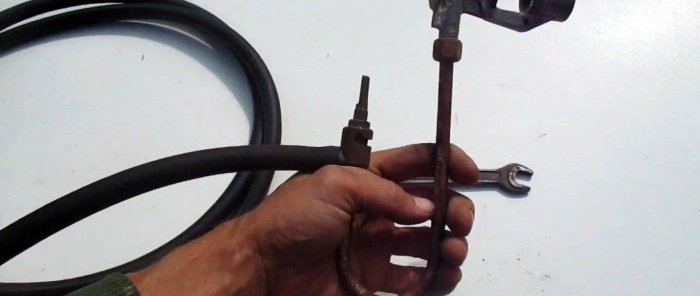 Come realizzare un bruciatore a gas da una stufa a gas