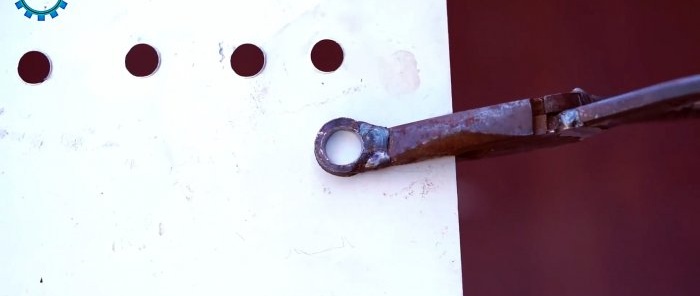 Perforatrice manuelle pour étain à partir d'une pince cassée