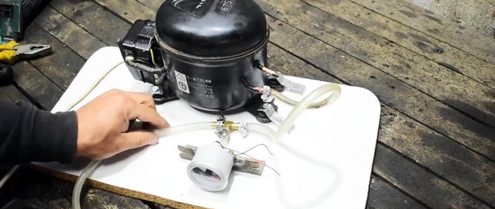 Hvordan man laver en vakuumpumpe fra en køleskabskompressor og hvor den kan være nyttig
