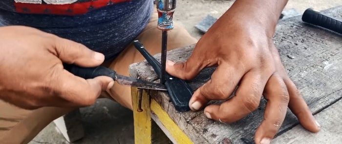 Jak vyrobit věčné žabky ze staré pneumatiky