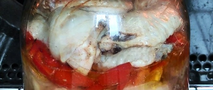 Pollo succoso super facile e veloce in un barattolo senza marinare