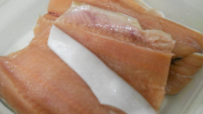 Mahusay na recipe para sa inihurnong pink na salmon