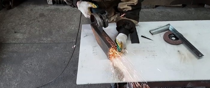 Comment créer un gabarit pour couper rapidement un tube profilé à des angles de 45 et 90 degrés