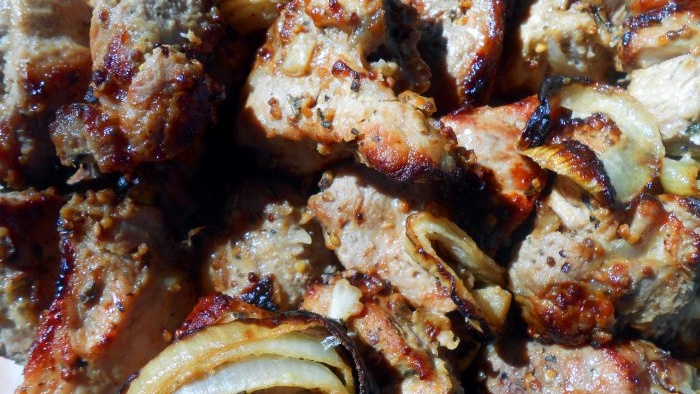 Soviet marinade for pork shish kebab based on vinegar, a recipe proven over decades