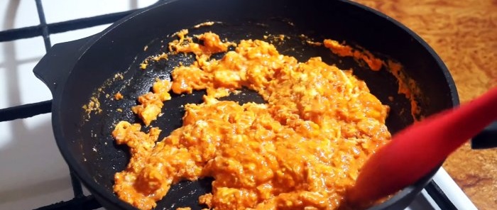พาสต้าไข่ 3 ฟองและ 10 นาทีสำหรับมื้อเย็นแสนอร่อย
