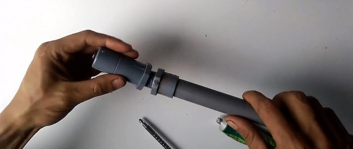2 možnosti pro levné DIY postřikovače trubek z PVC