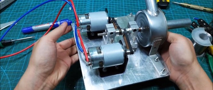Како направити моћну пумпу са два мотора од лименки