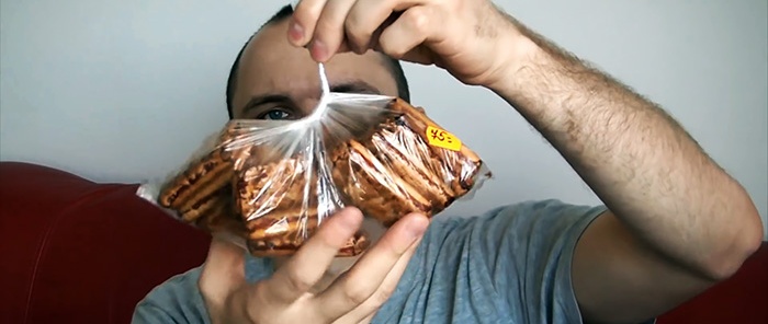 Paano mabilis at madaling makalas ang isang buhol sa isang plastic bag