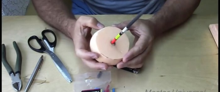 How to make a float to control the water level in a container from a distance