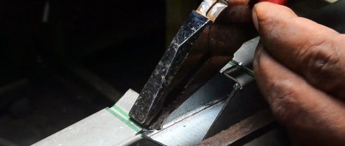We bend the profile pipe 90 degrees without welding