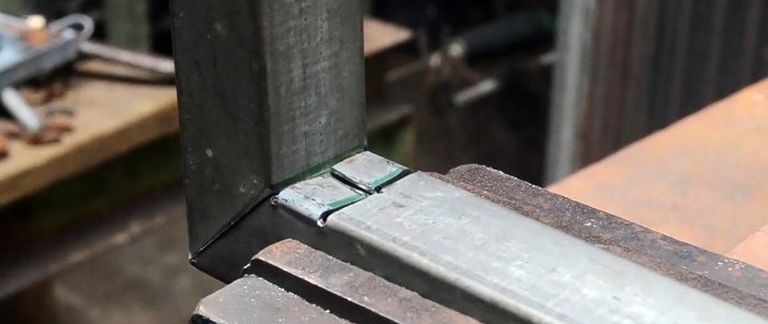 We bend the profile pipe 90 degrees without welding