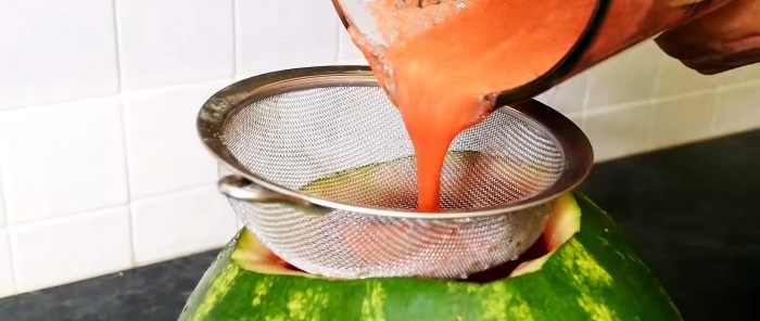 En uppfriskande vattenmeloncocktail för hela familjen
