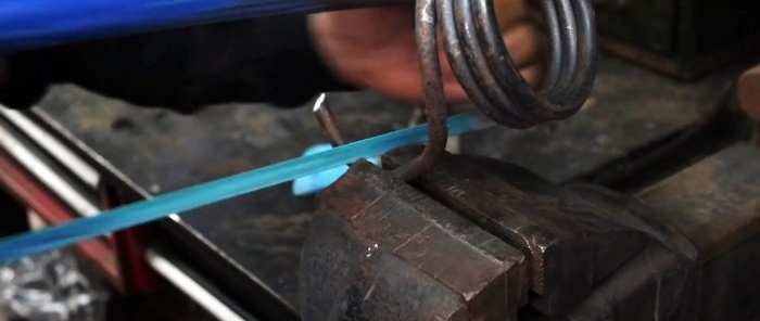 איך לשחזר ולהכין גרזן מגניב באמצעות שרשרת