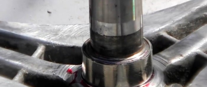 Cómo restaurar el eje debajo del sello de aceite de una lavadora